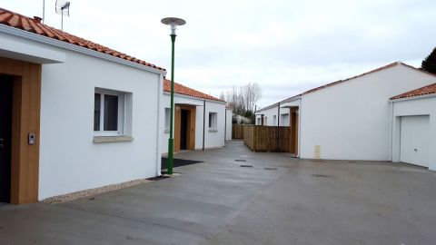 Maison groupée de Saint Urbain - autre vue